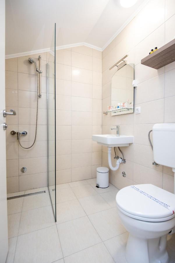 Guesthouse Bebek Сараево Экстерьер фото